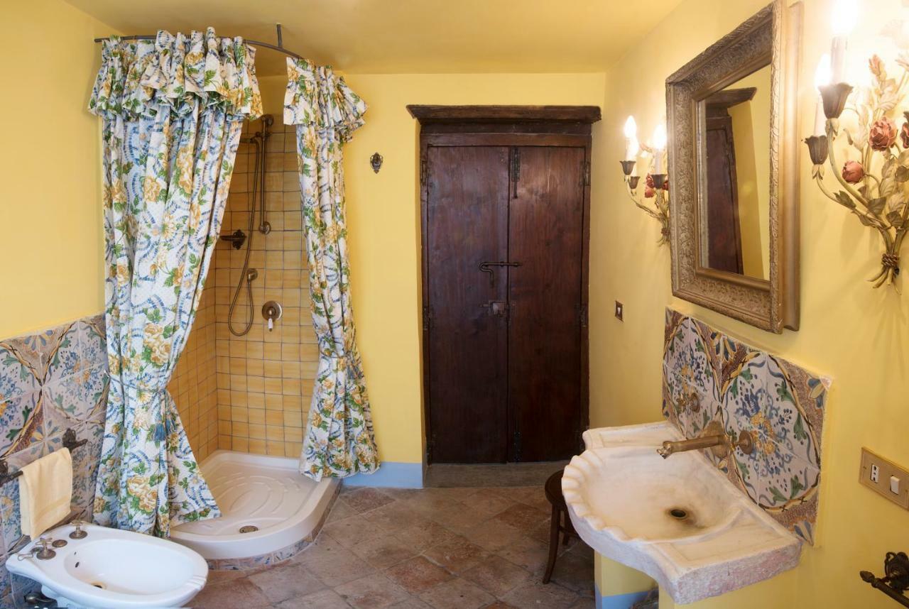 Il Teatro Di Nerone Apartment Napoli Ngoại thất bức ảnh