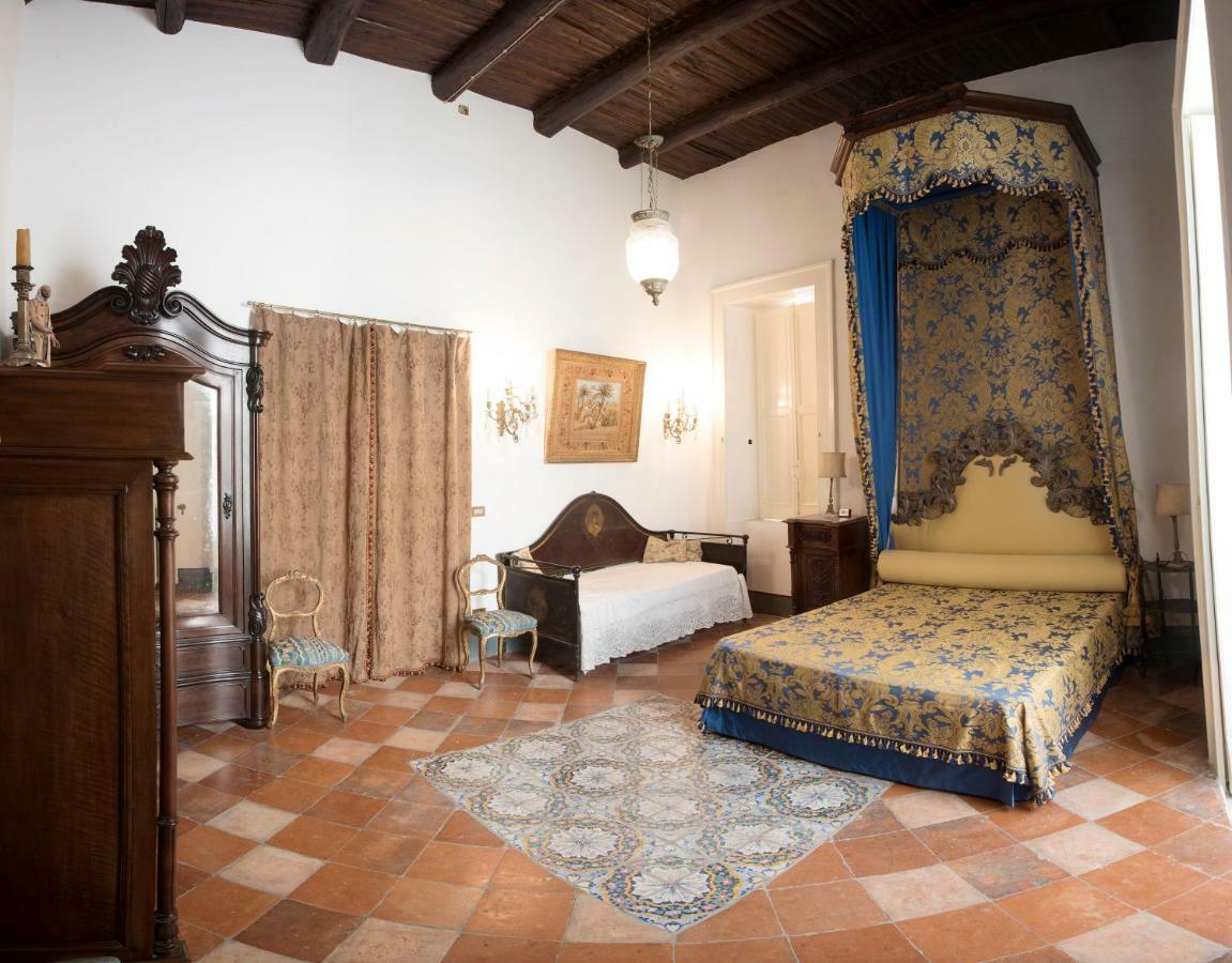 Il Teatro Di Nerone Apartment Napoli Ngoại thất bức ảnh